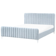 Letto con rete in velluto azzurro 180 x 200 cm testata imbottita gambe moderne in metallo