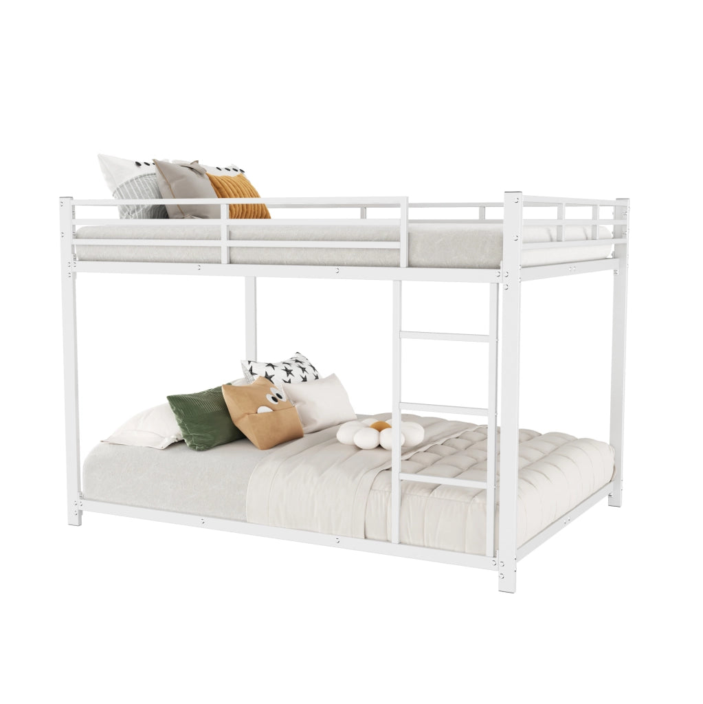 Letto a castello 140x200 cm salvaspazio; struttura stabile; metallo bianco