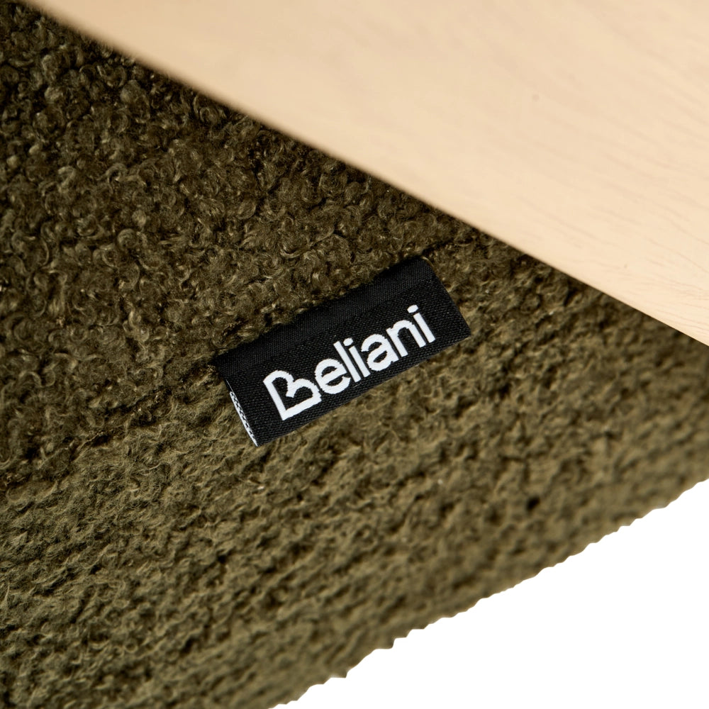Poltrona verde scuro in tessuto bouclé con gambe in legno, design moderno, per soggiorno e camera da letto