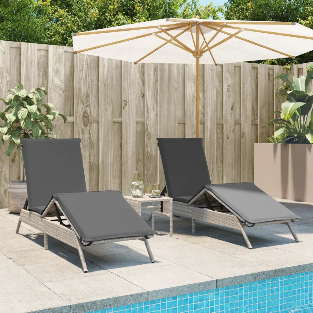 Lettino Prendisole 2 pz con Cuscini Grigio Chiaro in Polyrattan 3261583