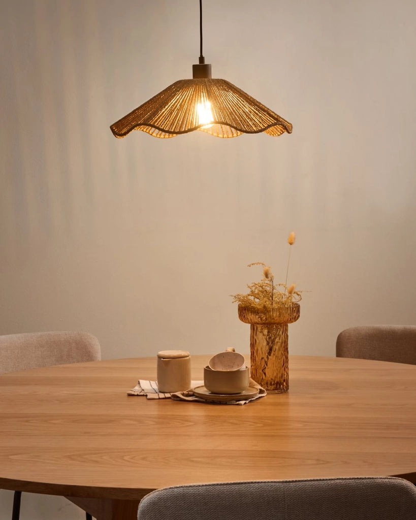 Lampada a sospensione con paralume in carta naturale fatta a mano e base in metallo, stile rustico boho