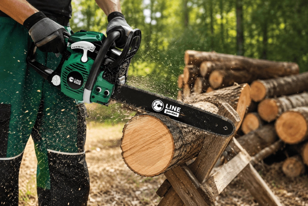 Motosega a Scoppio 45,5cc con Barra da 45 cm, Catena 0.325” Professionale per Taglio Legna e Potatura Alberi – TIMBERX-45