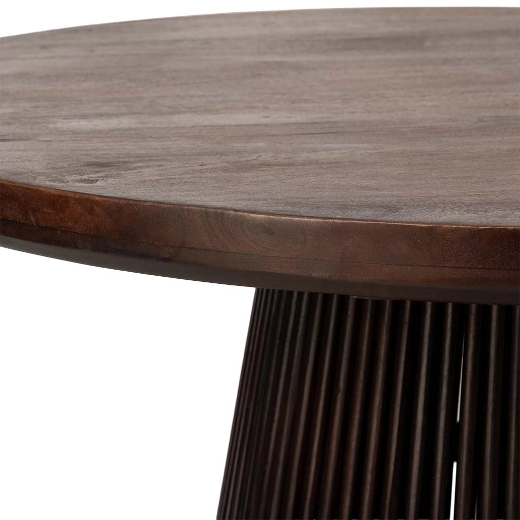 Tavolo artigianale in legno marrone, 120x120x76h cm