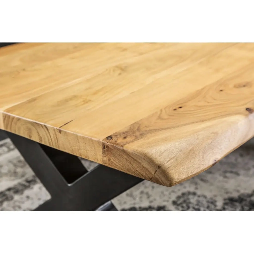 Tavolino ARKAYA 110 cm in legno di acacia massiccio con gambe in metallo nero a forma di X