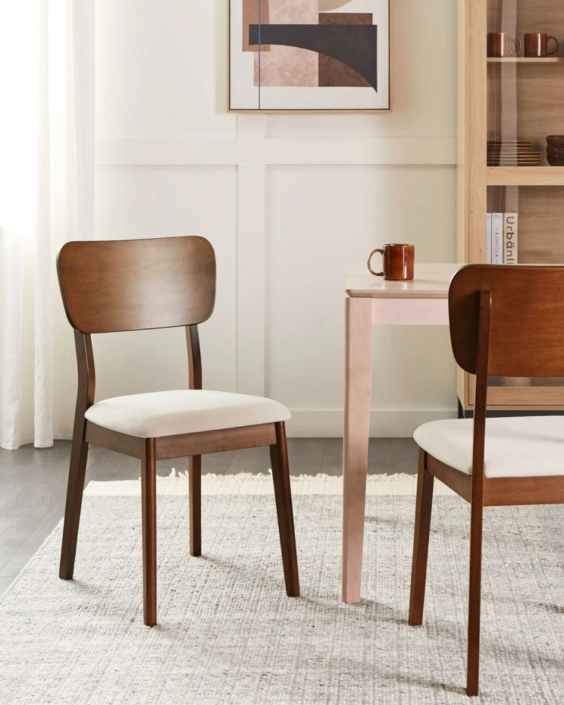 Set di 2 sedie da pranzo in legno di gomma beige chiaro Seduta imbottita in poliestere Legno scuro