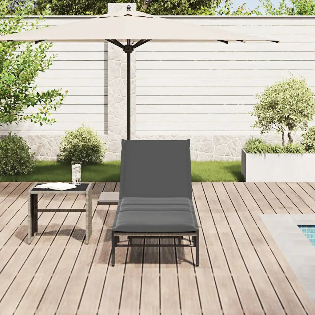 Lettino Prendisole con Cuscino Grigio in Polyrattan 4104081