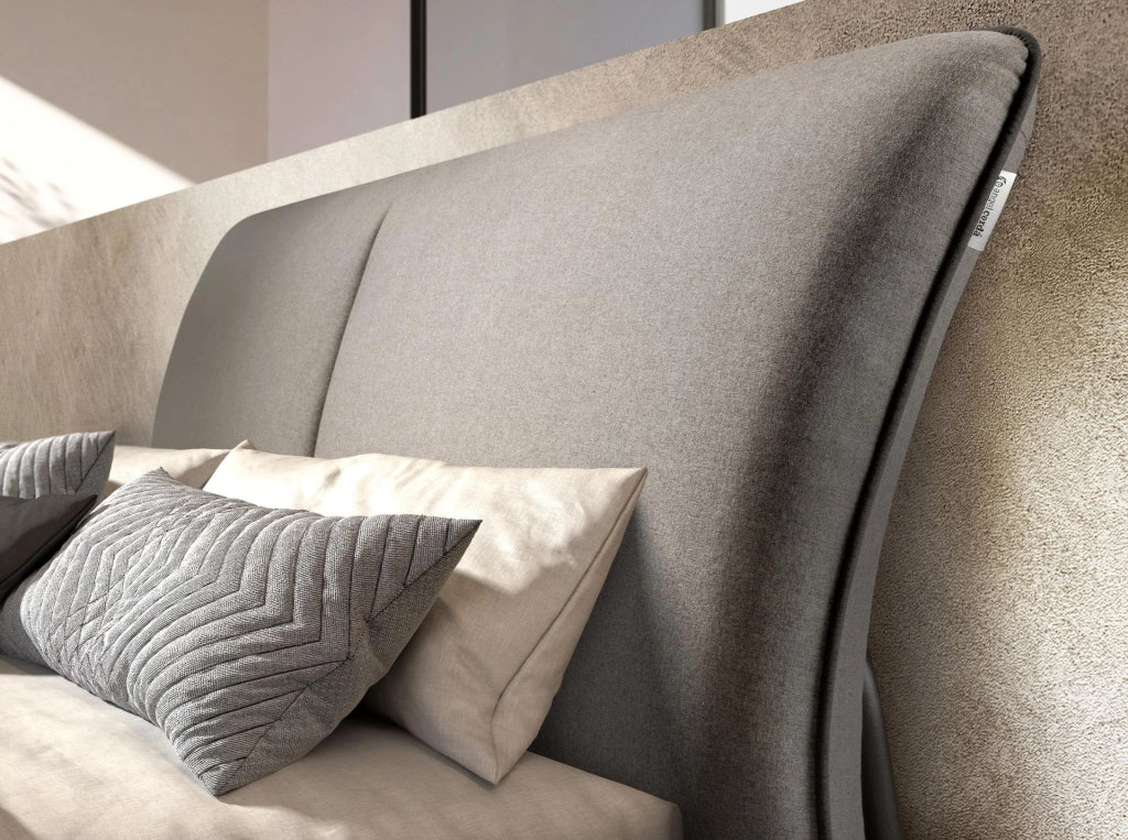 Letto in tessuto grigio scuro