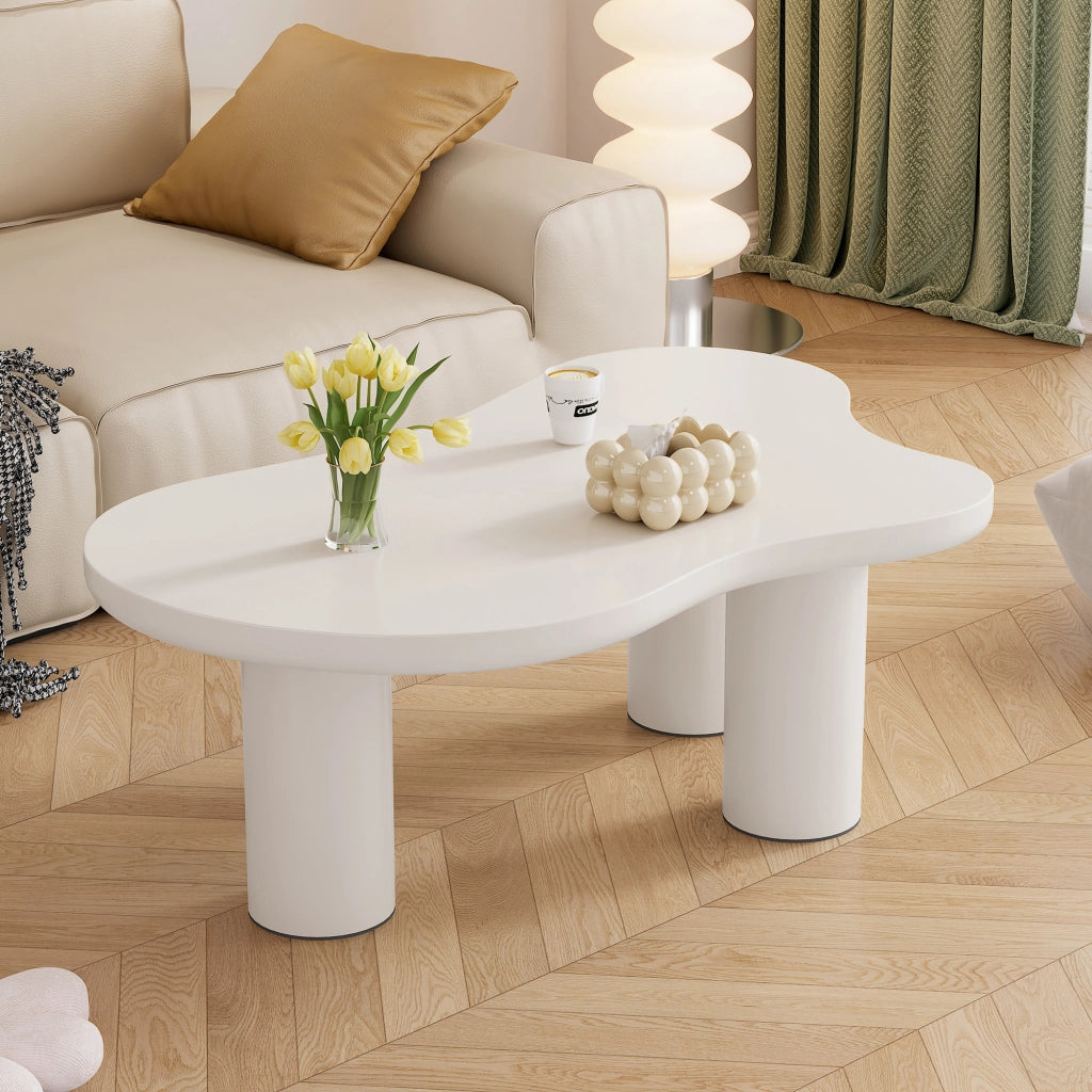 Tavolino da caffè con piano sagomato e 3 gambe; con feltrini - per soggiorno - in MDF e PVC - 107×66×40.5 cm - bianco