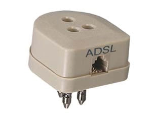PRESA/SPINA DUPLICATORE TRIPOLARE CON PRESA PLUG 6/2 C. PER LINEA ADSL  art.22385    FANTON