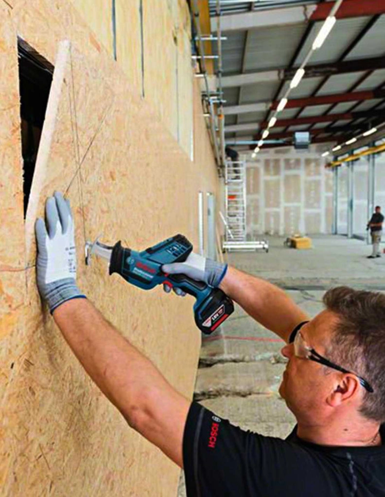 Sega Universale BOSCH GSA 18V-LI C (Solo corpo)