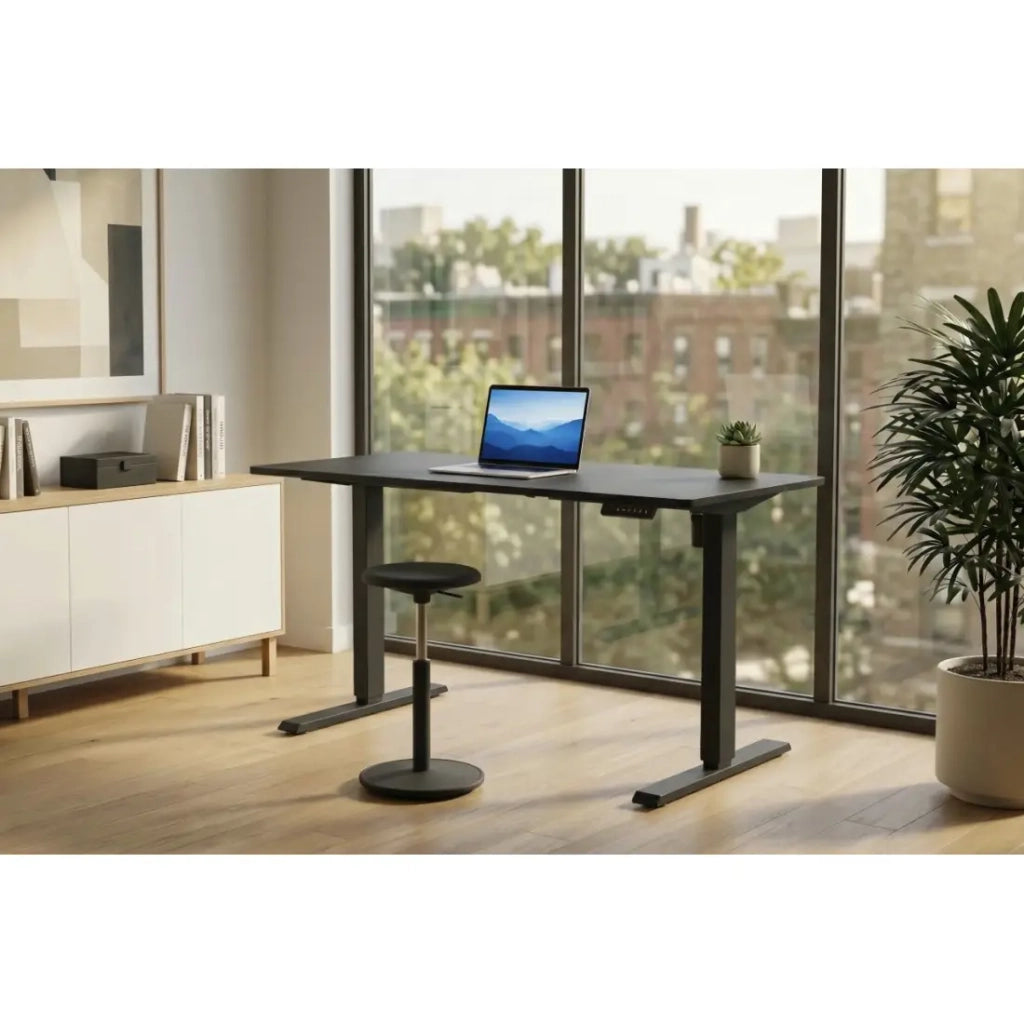 Scrivania elettrica OFFIX nera opaca 140 cm regolabile in altezza – Piano in MDF e gambe metalliche