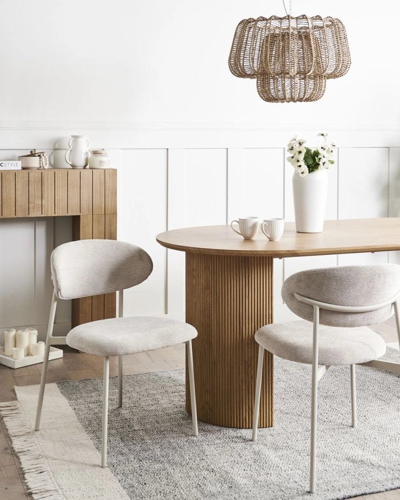 Set di 2 sedie da pranzo imbottite senza braccioli beige chiaro base in metallo design moderno