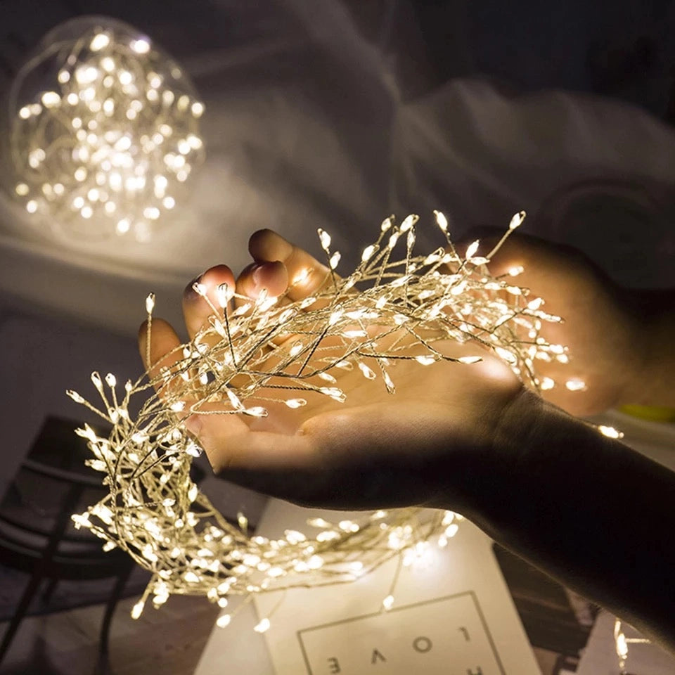CATENA LUMINOSA NATALE 200 LED SU 2 MT CAVO RAME EFFETTO FOGLIA IP44 A BATTERIA