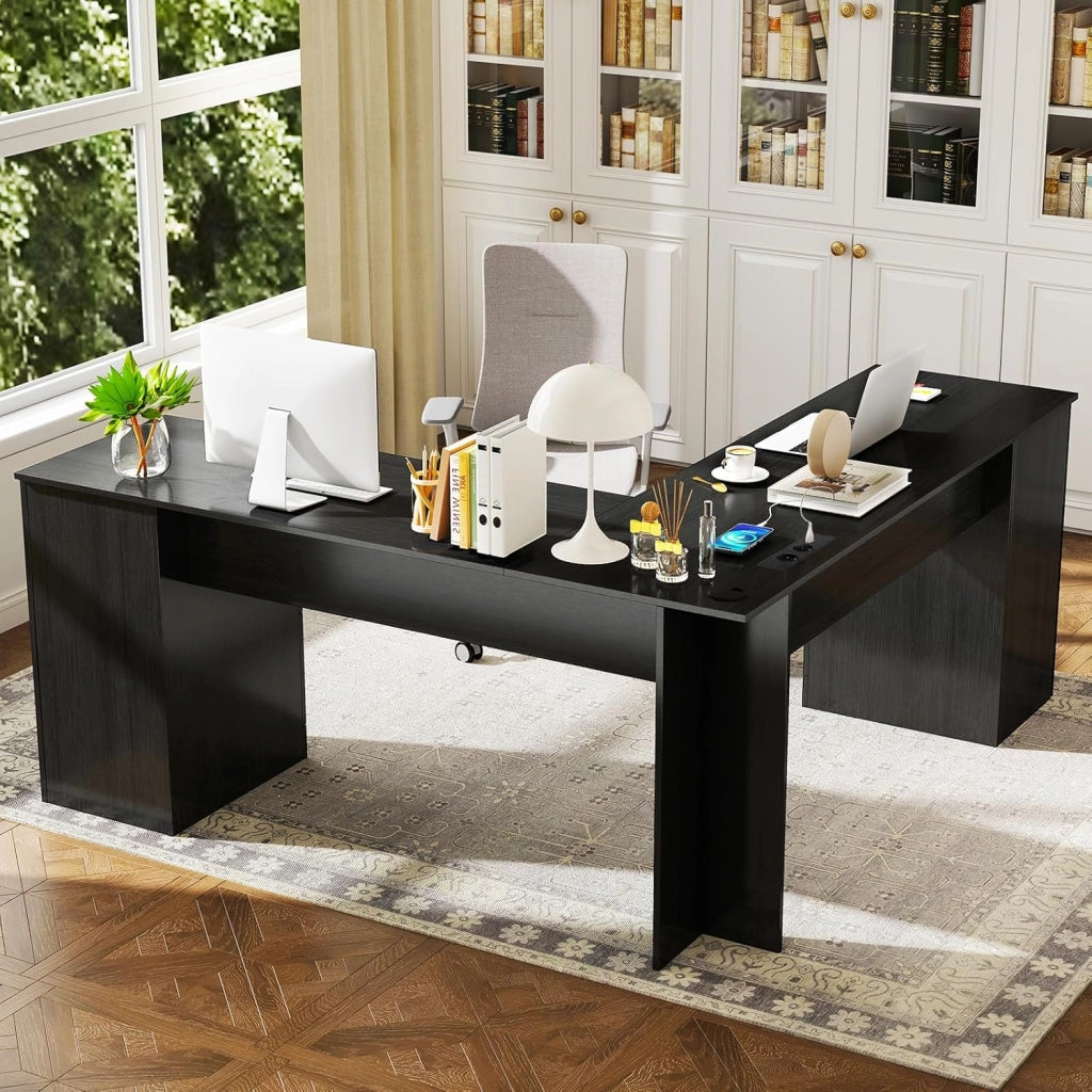 Scrivania Angolare con Prese di Corrente, Scrivania ad Angolo Moderna con 2 Cassetti, Armadio, Mensola Regolabile e Vassoio per Tastiera, Ideale per Gaming, Lavoro e Scrittura (Nero)