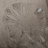 Lettino da Giardino 2 Posti con Copertura Decorata e Cuscino Spesso, 126x75x142 cm Marrone