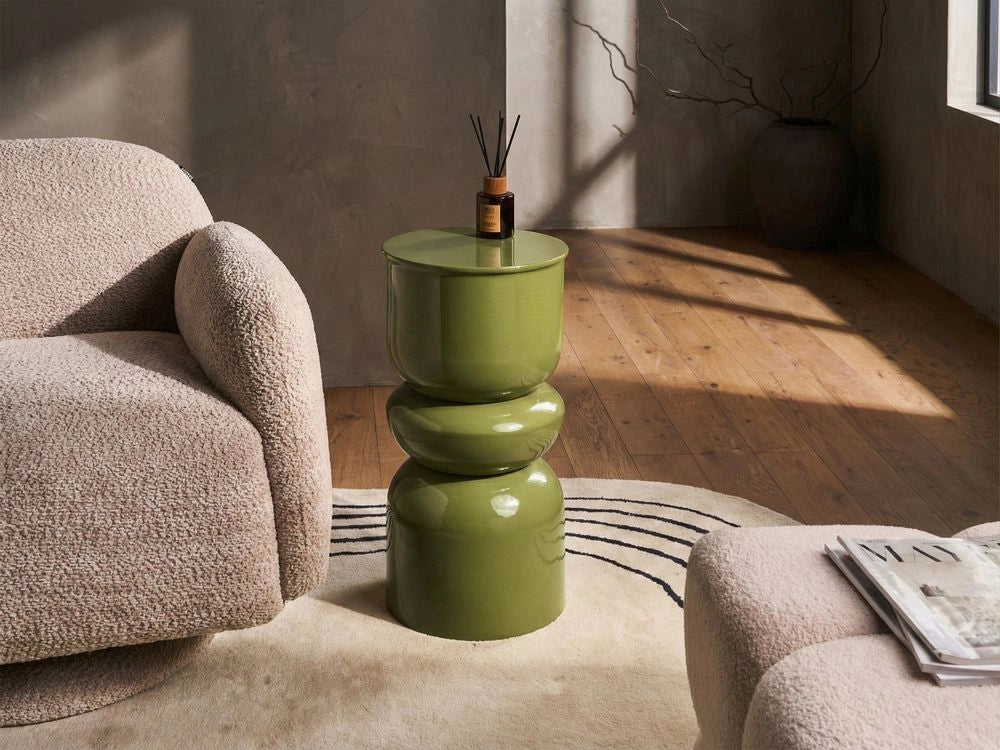 Tavolino in ferro verniciato verde oliva per soggiorno e camera da letto