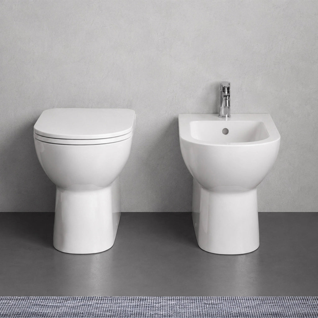 Sanitari filomuro scarico universale e sedile softclose Gemma 2
