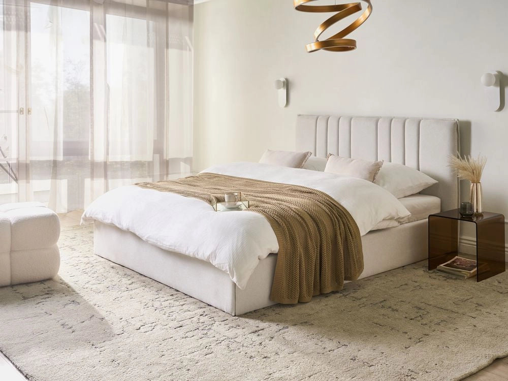 Letto matrimoniale imbottito in tessuto beige chiaro 160 x 200 cm camera da letto
