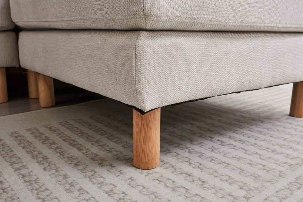 Divano Angolare 3 Posti con Poggiapiedi ¨C Xylo ¨C Beige, Tessuto Poliestere, Gambe in Legno Massello, 235x152x78 cm