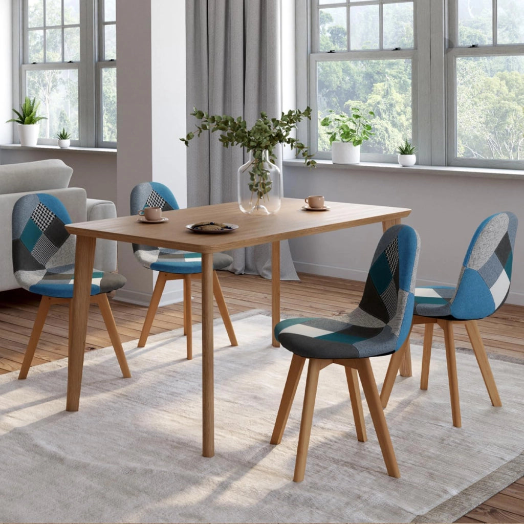 Set di 4 sedie da pranzo scandinavo con motivo patchwork blu SARA