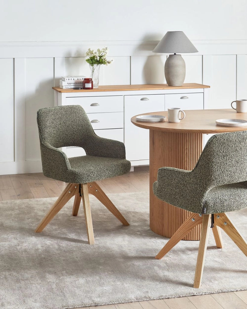 Sedia da pranzo girevole con schienale curvo tessuto boucle verde stile scandinavo