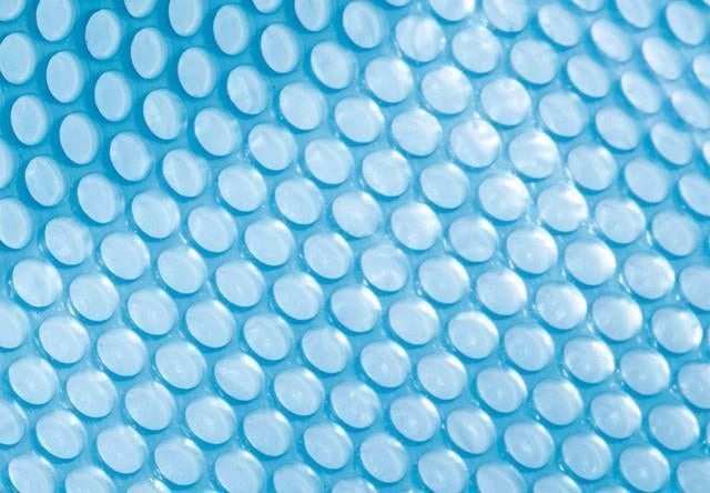 Intex Telo di Copertura Solare per Piscina Easy Frame 457 cm Spessore 160 Micron Dimensioni di Produzione: Circa 448 cm 28013 Blu Personalizzabile
