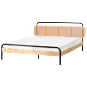 Letto matrimoniale moderno base a doghe con testata a treccia viennese in legno di gomma chiaro 180 x 200 cm Camera da letto