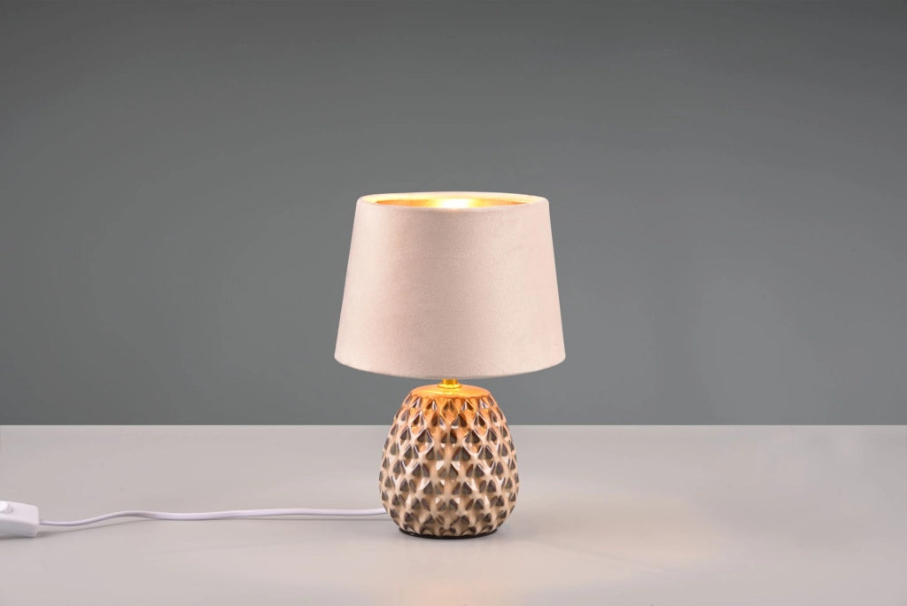 ARIANA LAMPADA DA TAVOLO CERAMICA CON PARALUME EFFETTO VELLUTO SABBIA H. 27CM 1 LUCE ATTACCO E14