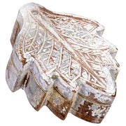 Scatola in legno intagliata con finitura artigianale marrone anticato 17x13,5x5h cm