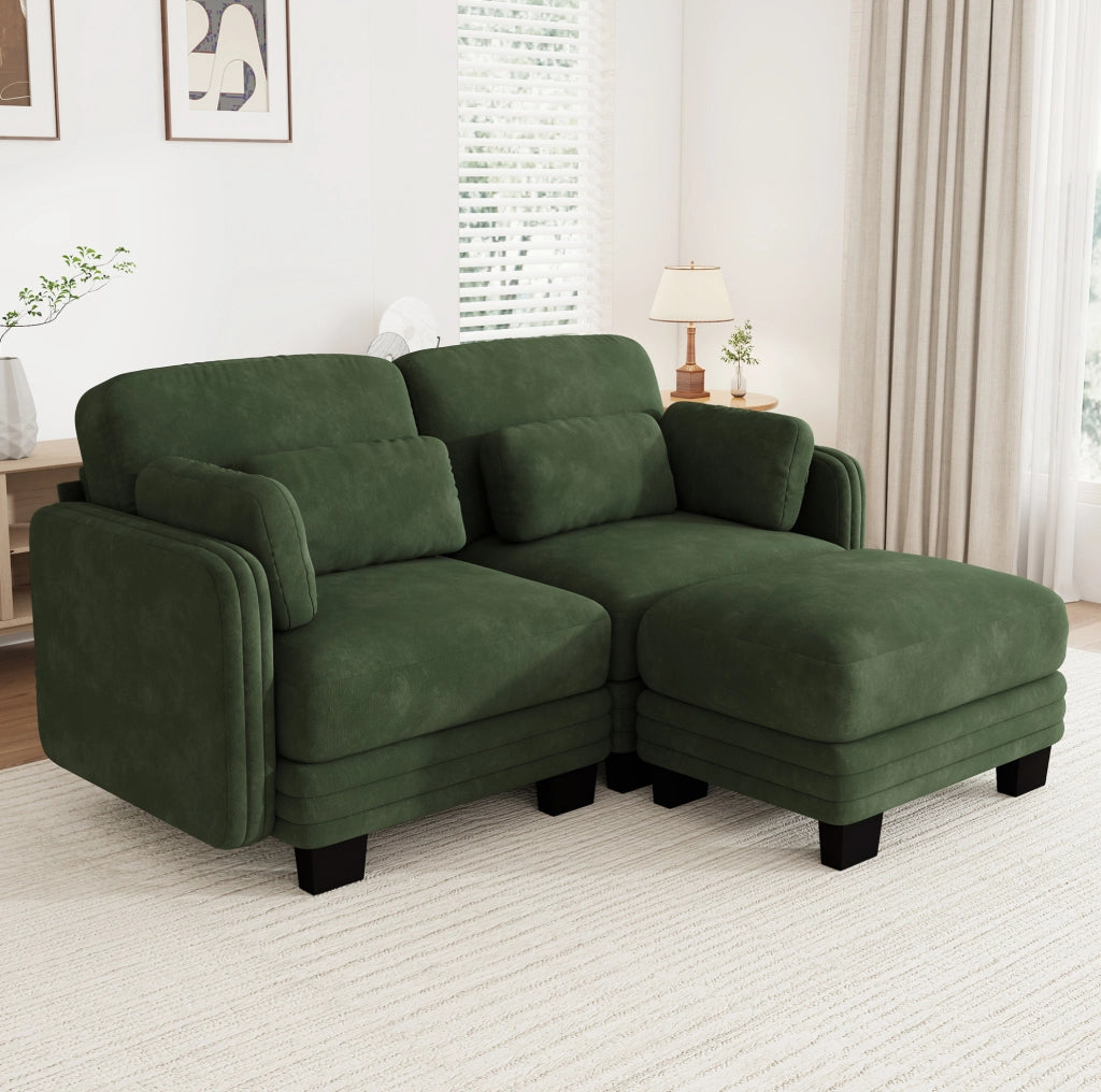 Divano modulare a L in chenille verde con pouf; cuscini lombari e bracciolo; 176x143x88 cm