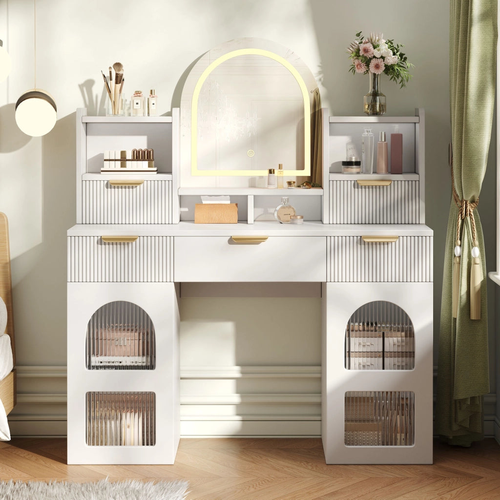 Tavolo da toeletta con specchio LED; 3 cassetti; 2 ante vetro e mensole; Bianco; 120×40×139;5cm