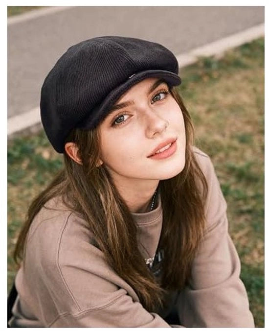 Petto quadrato in pelle nera unisex, cappello di stile vintage, taglia unica