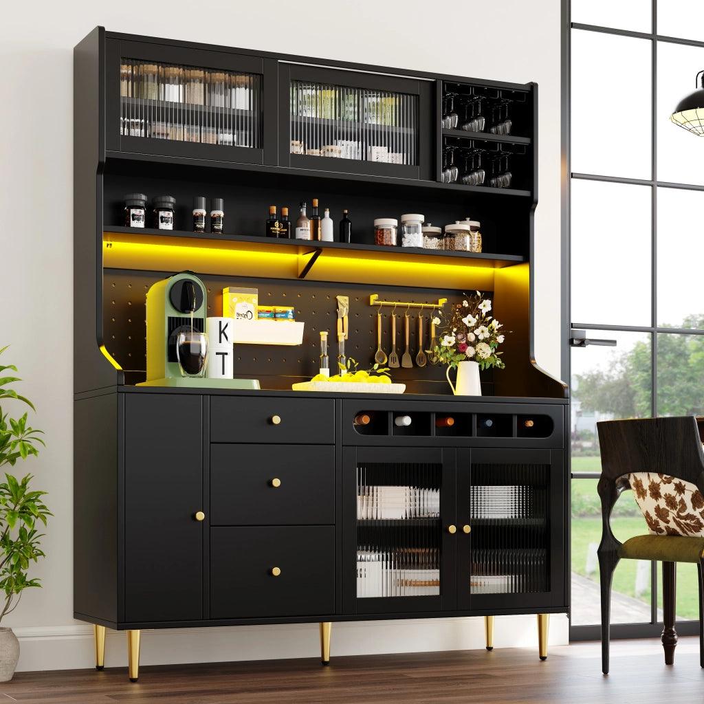Credenza Alta con Ripiani Regolabili; LED USB e Portabicchieri; per Cucina o Soggiorno; in Vetro e MDF; Nero; 145x39x171 cm