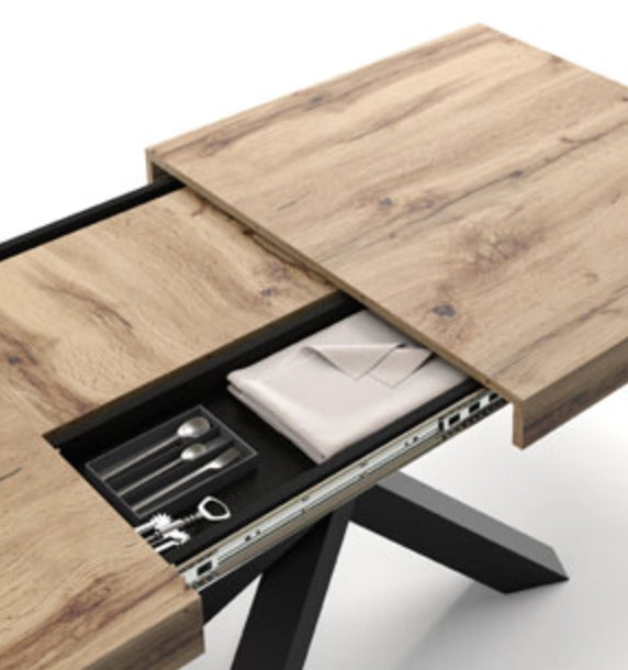 Figaro - Tavolo da pranzo allungabile con gambe incrociate 140(220)x90 cm, rovere rustico