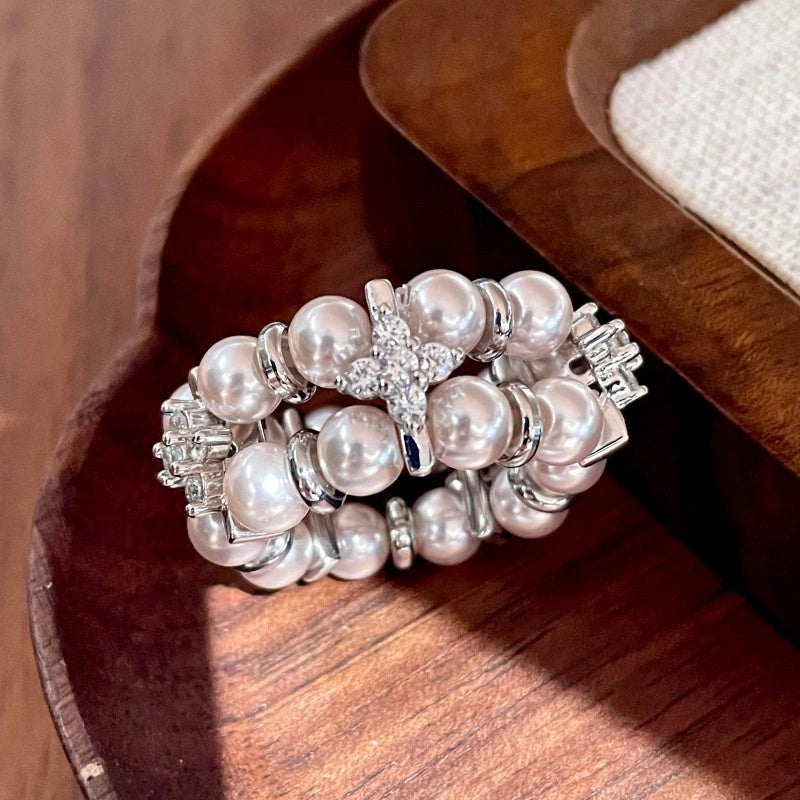 Anello con diamanti a doppio strato e perline