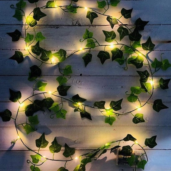 Luminarie a LED a forma di foglia verde in catena alimentate da batterie per decorazioni di casa e matrimoni.