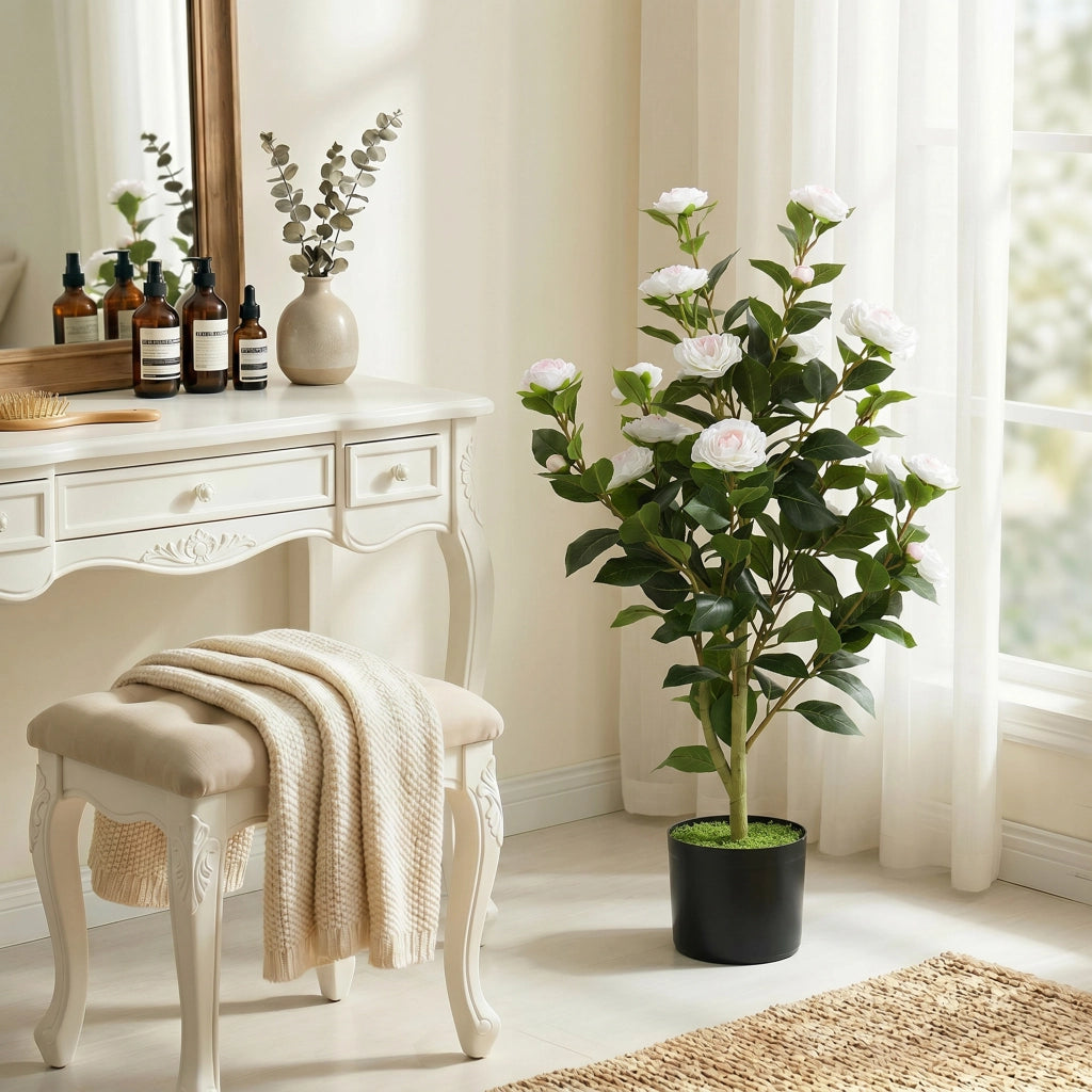 Pianta Artificiale Camelia con Fiori ¨C Minimal ¨C Vaso Nero in PP, Bianco