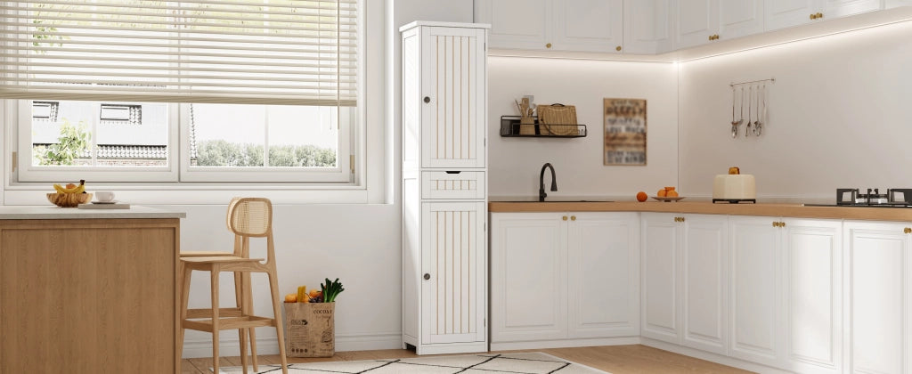 Credenza alta con ripiani regolabili e ante a griglia, per cucina e soggiorno, in MDF bianco, 170 × 40 × 30 cm