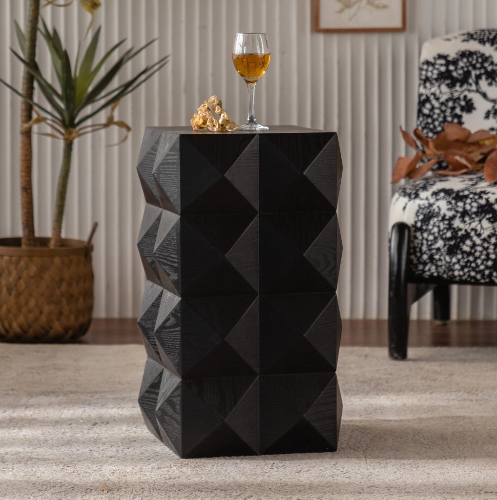 Tavolino laterale retrò nero con rilievo, legno massello e MDF