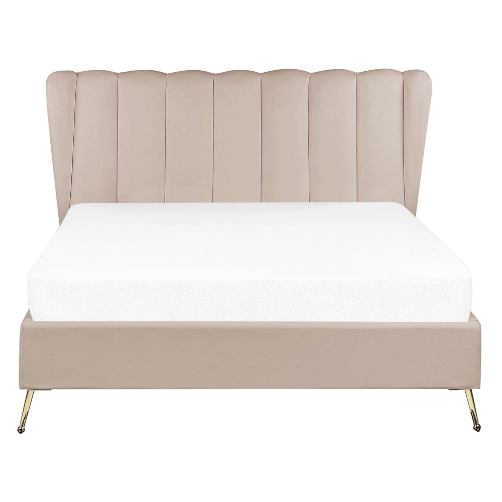 Letto in velluto beige tortora rivestito con gambe in metallo dorato UE Dimensioni doppie 140 x 200 cm con testata con porta USB Camera da letto moderna e glam.