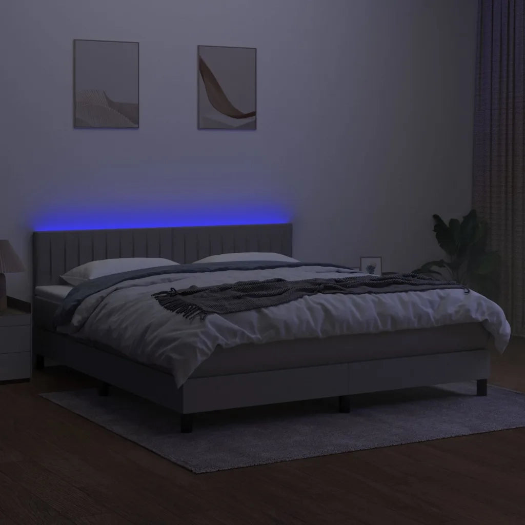 Letto a Molle Materasso e LED Grigio Chiaro 180x200 cm Tessuto 3133333