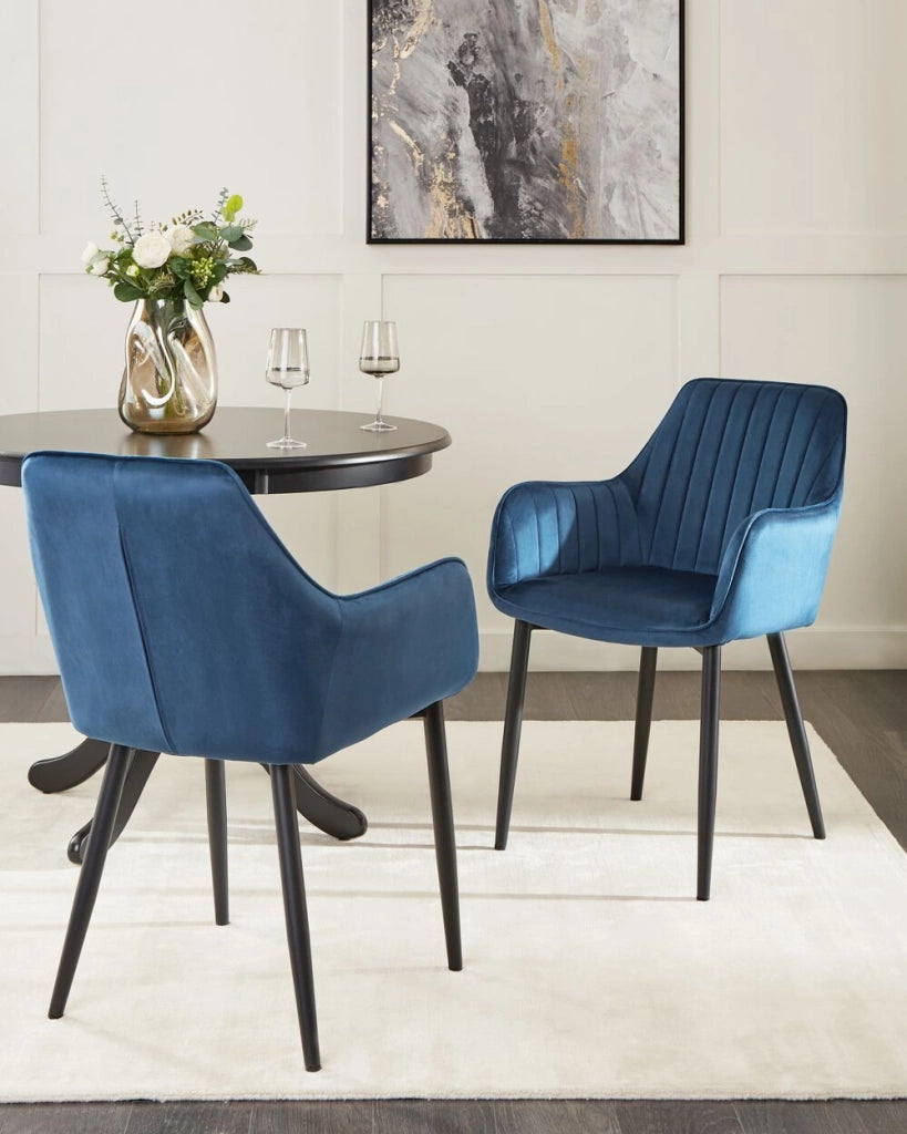 Set di 2 sedie da pranzo Braccioli in velluto blu Gambe in metallo Nero Retro Glam