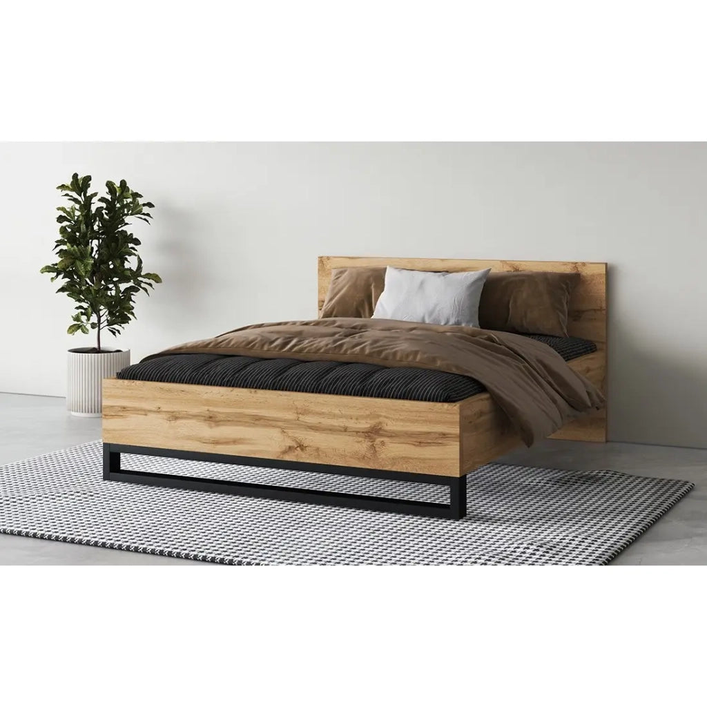 Letto matrimoniale 160x200 stile industriale - Collezione MILOS. Colori rovere grezzo e nero. Rete inclusa