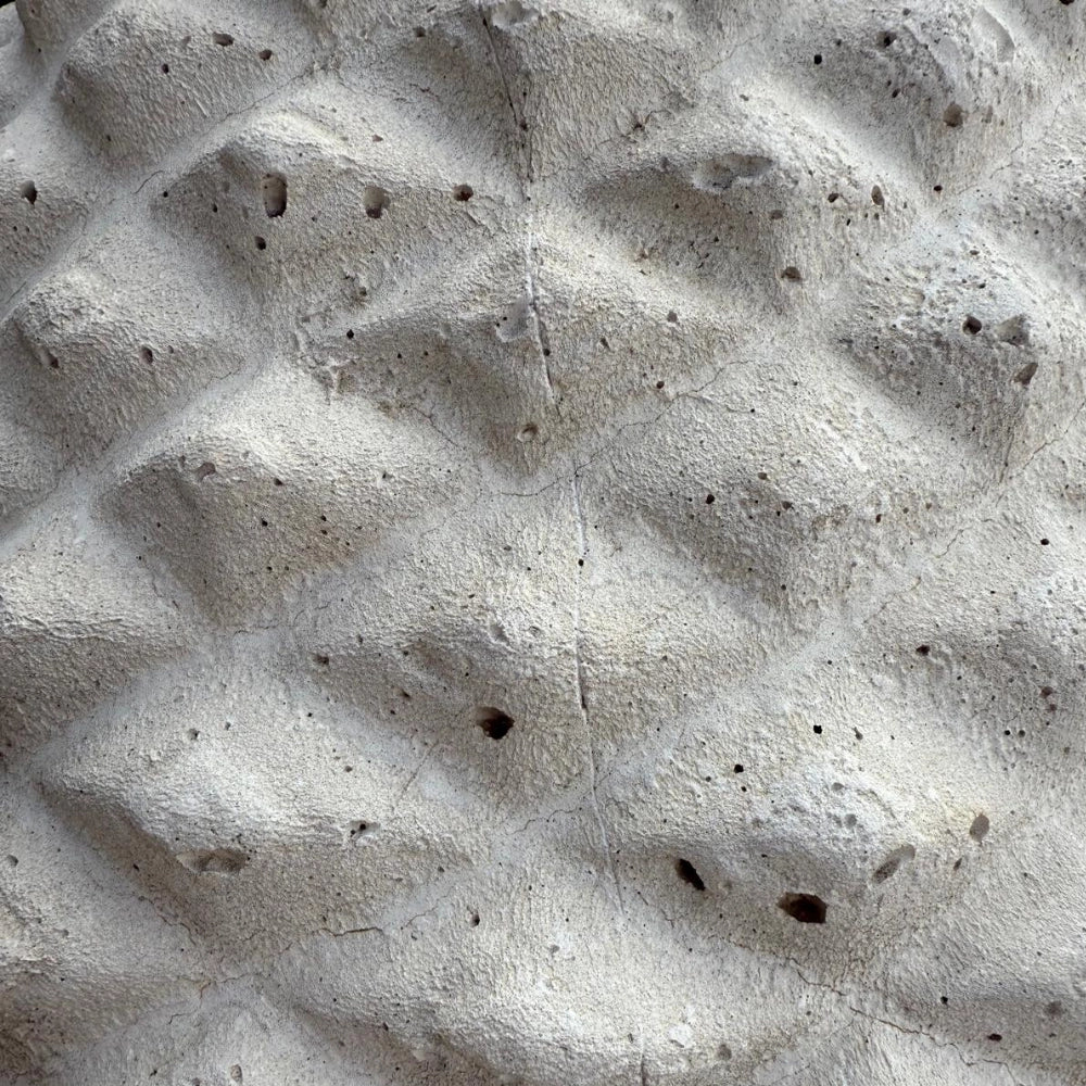 Pigna salentina cemento bianco 19 x 19 x h.46 cm arredo giardino esterni