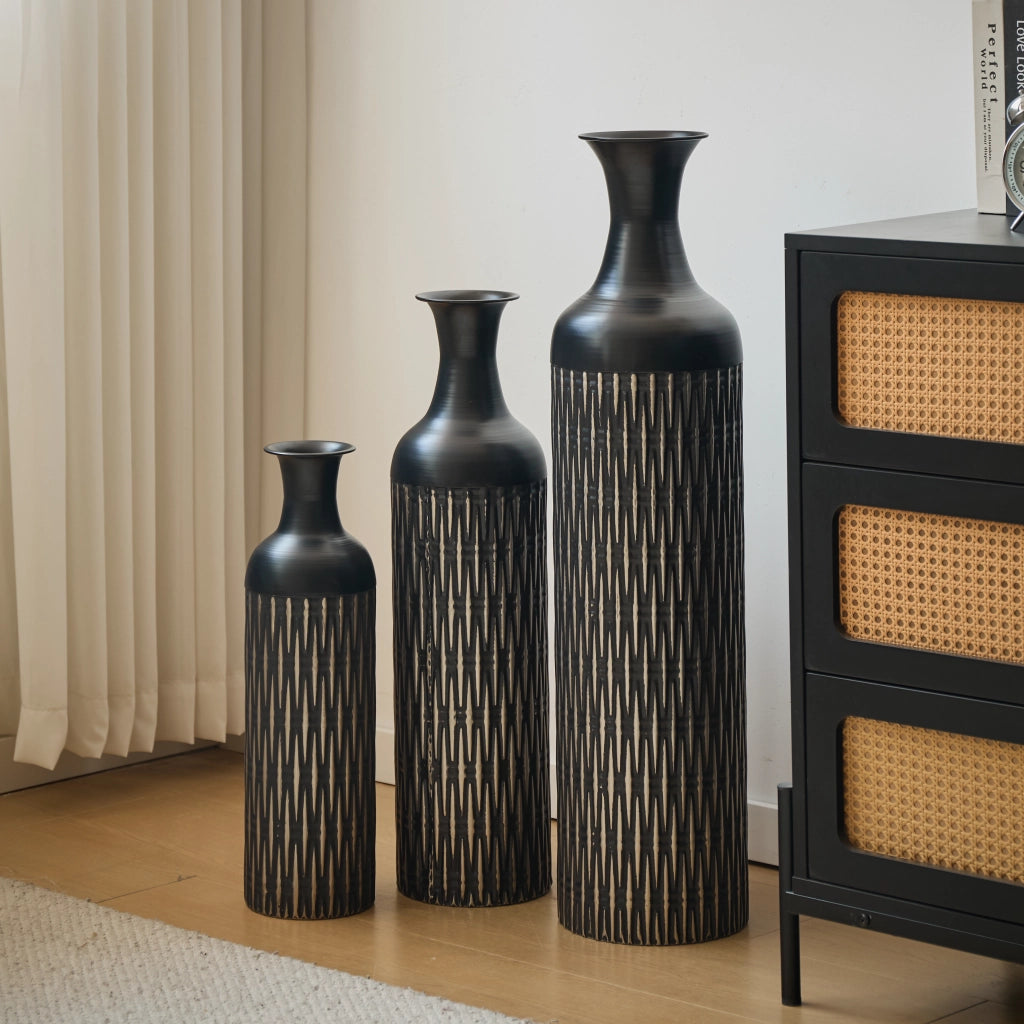 Fioriera a più livelli in metallo nero con motivo a righe verticali, set da 3 per fiori secchi e decoro