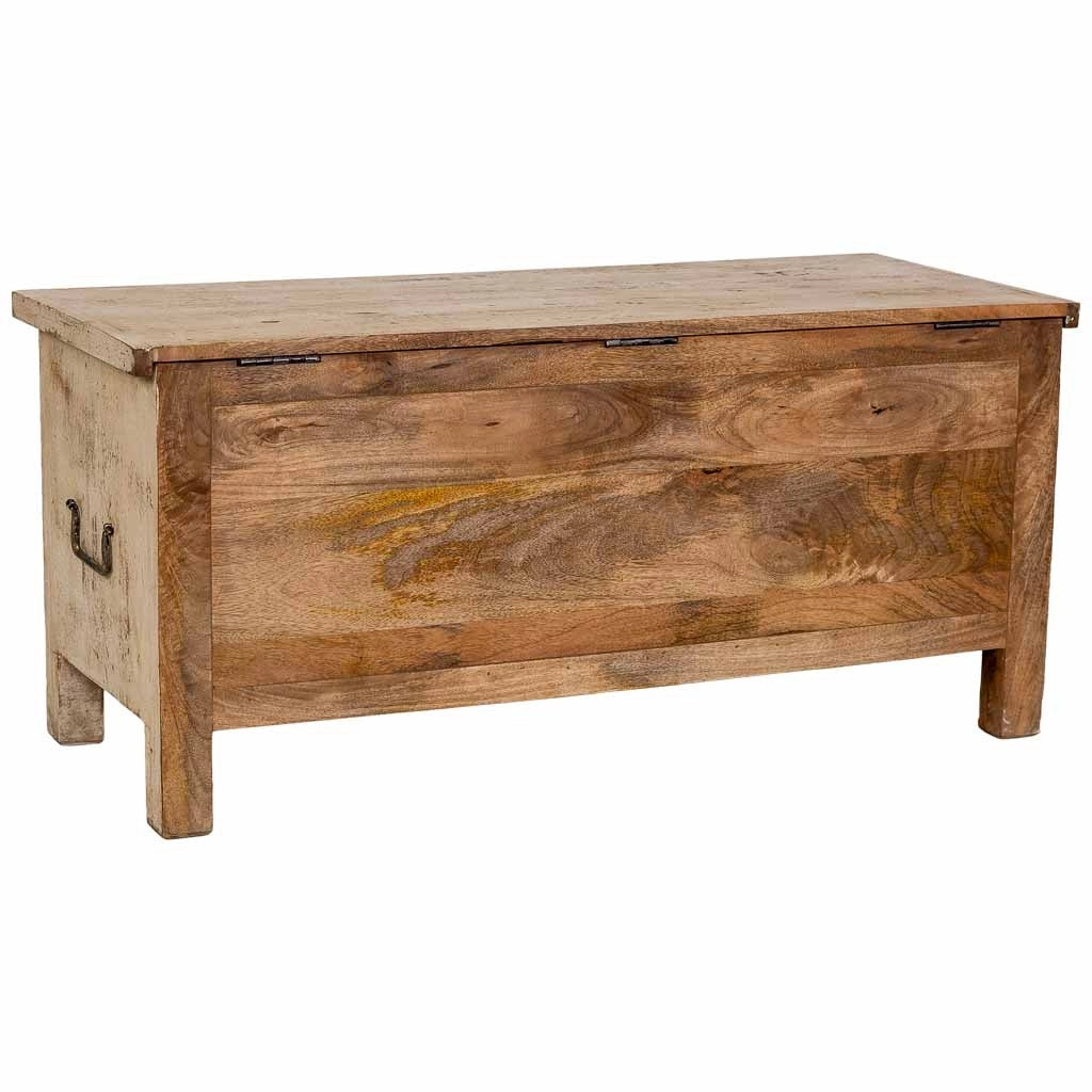 Baule in legno beige intagliato a mano 100x40x46h cm