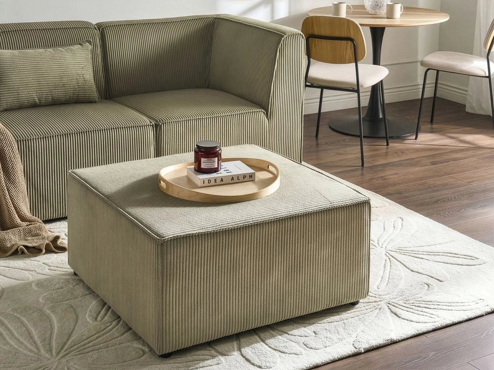 Poggiapiedi quadrato imbottito in velluto a coste verde ottomana dal design moderno
