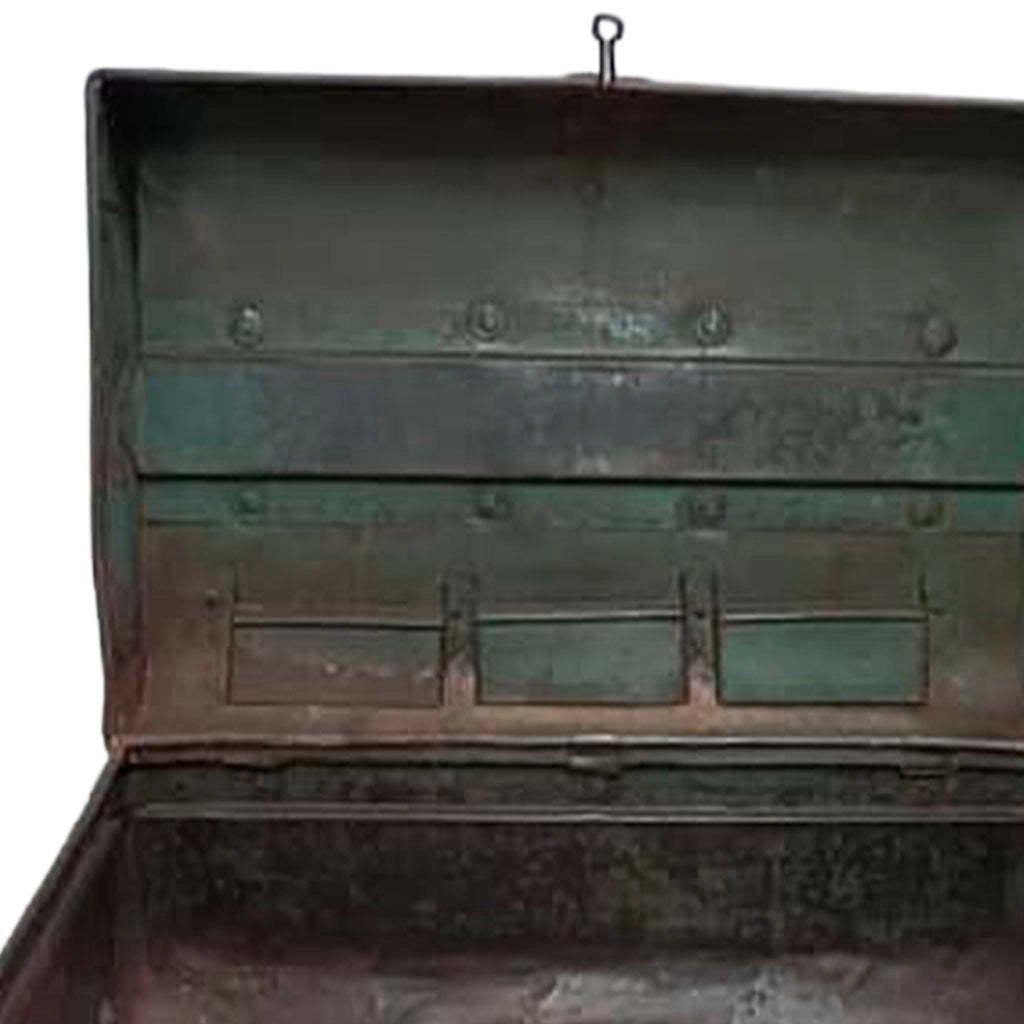 Valigia artigianale in metallo, 67x37x25h cm