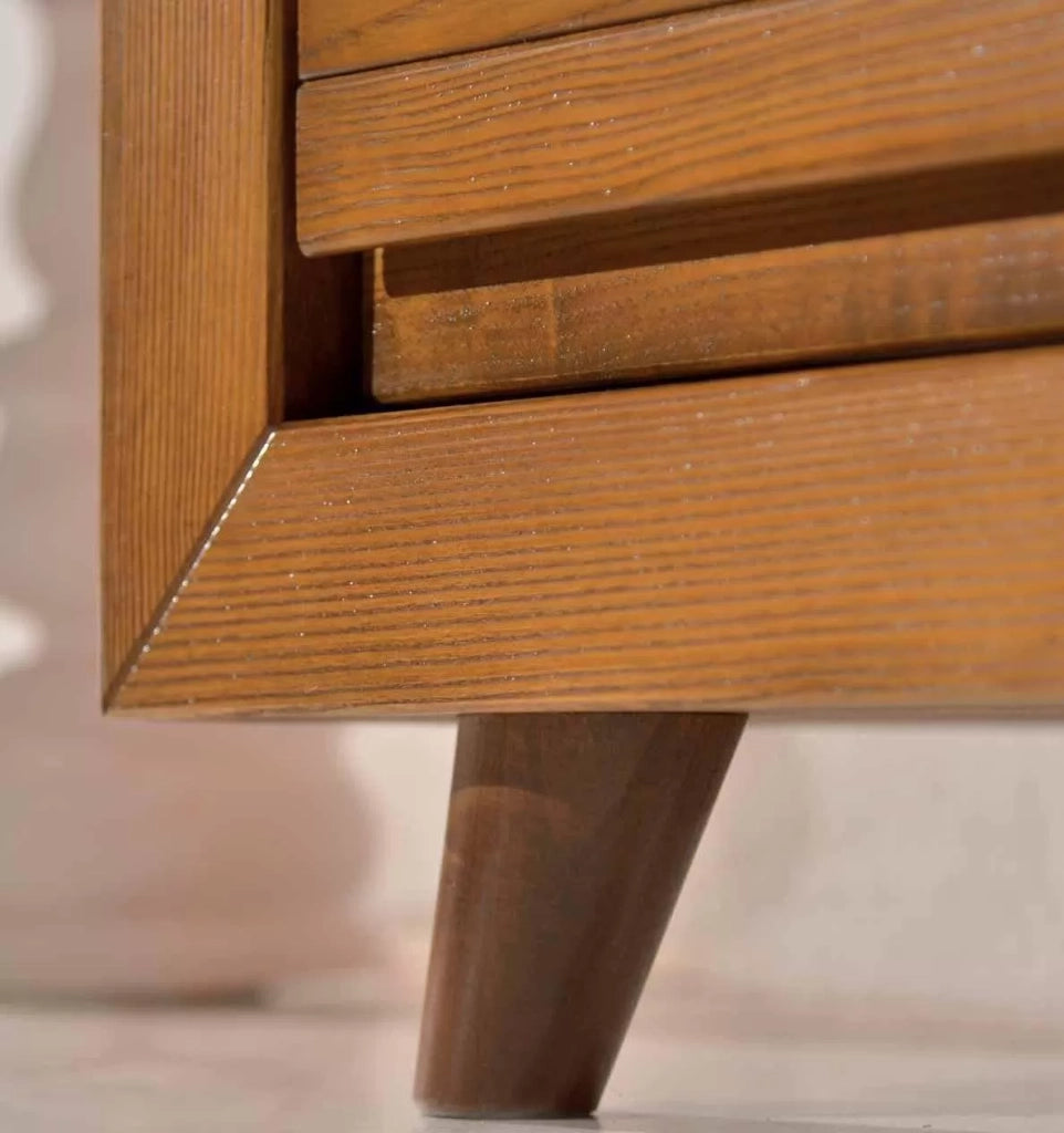 Credenza in frassino chiaro poro aperto semilucido 3 porte con con piede tornito l.179 p.46 h.87,5 - Mobili 2G