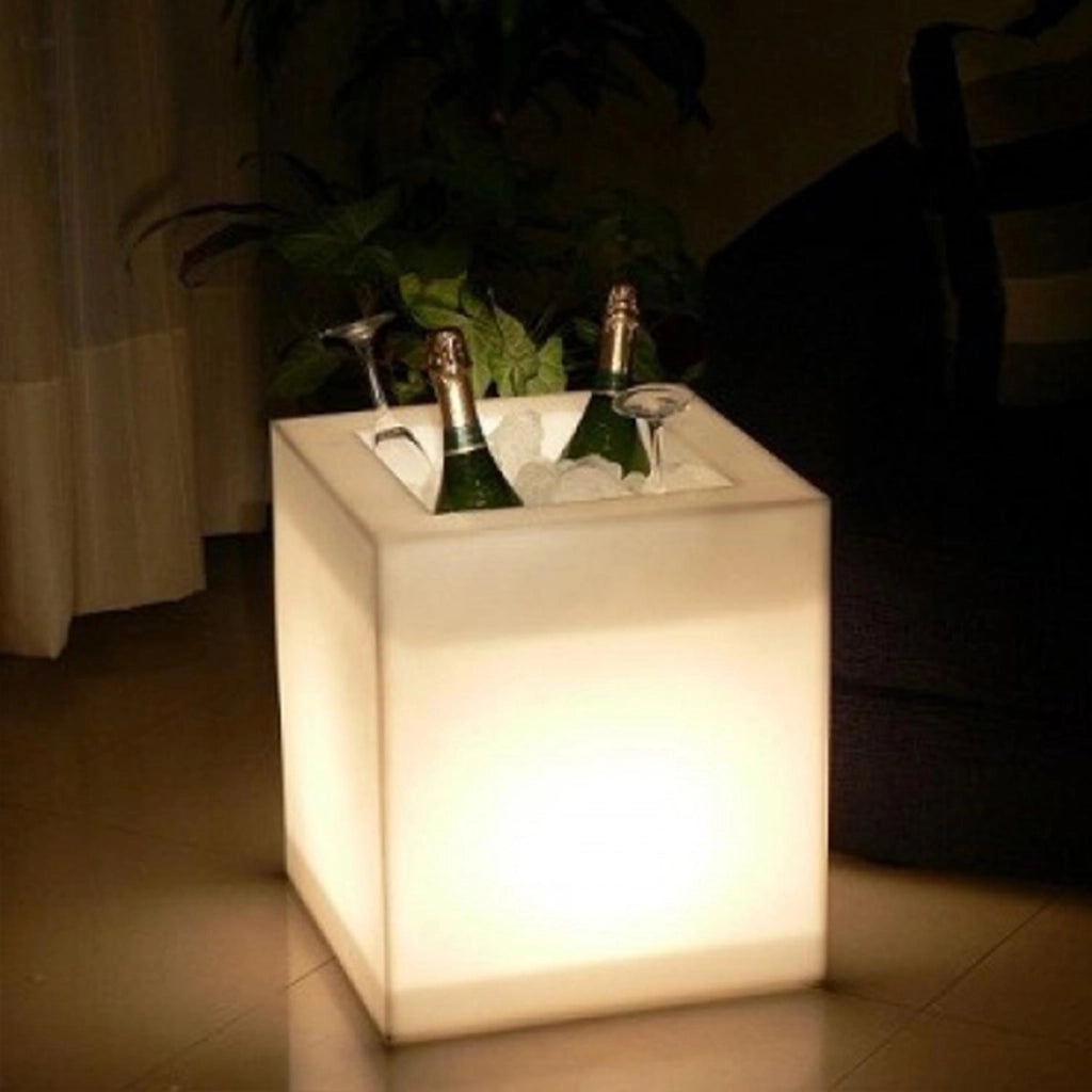 Vaso Cube In Resina Quadrato H40 Lampada Verde 40x40Cm
